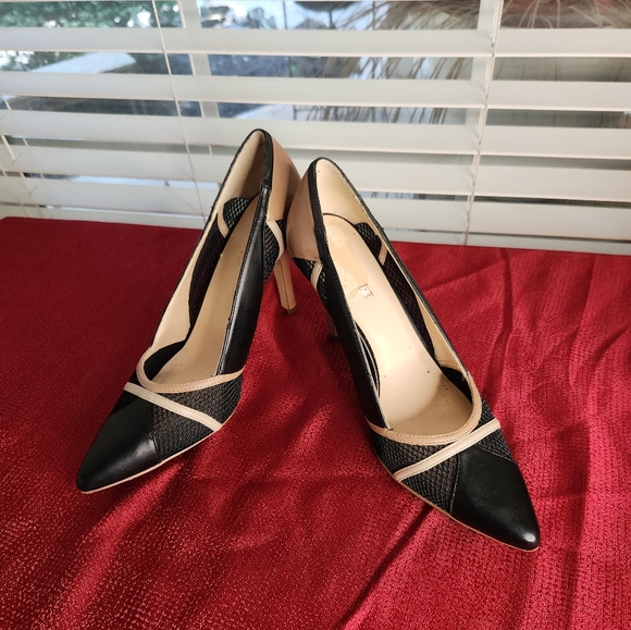 Nine West Black and Tan Heels  Size 8 - Picture 1 of 9